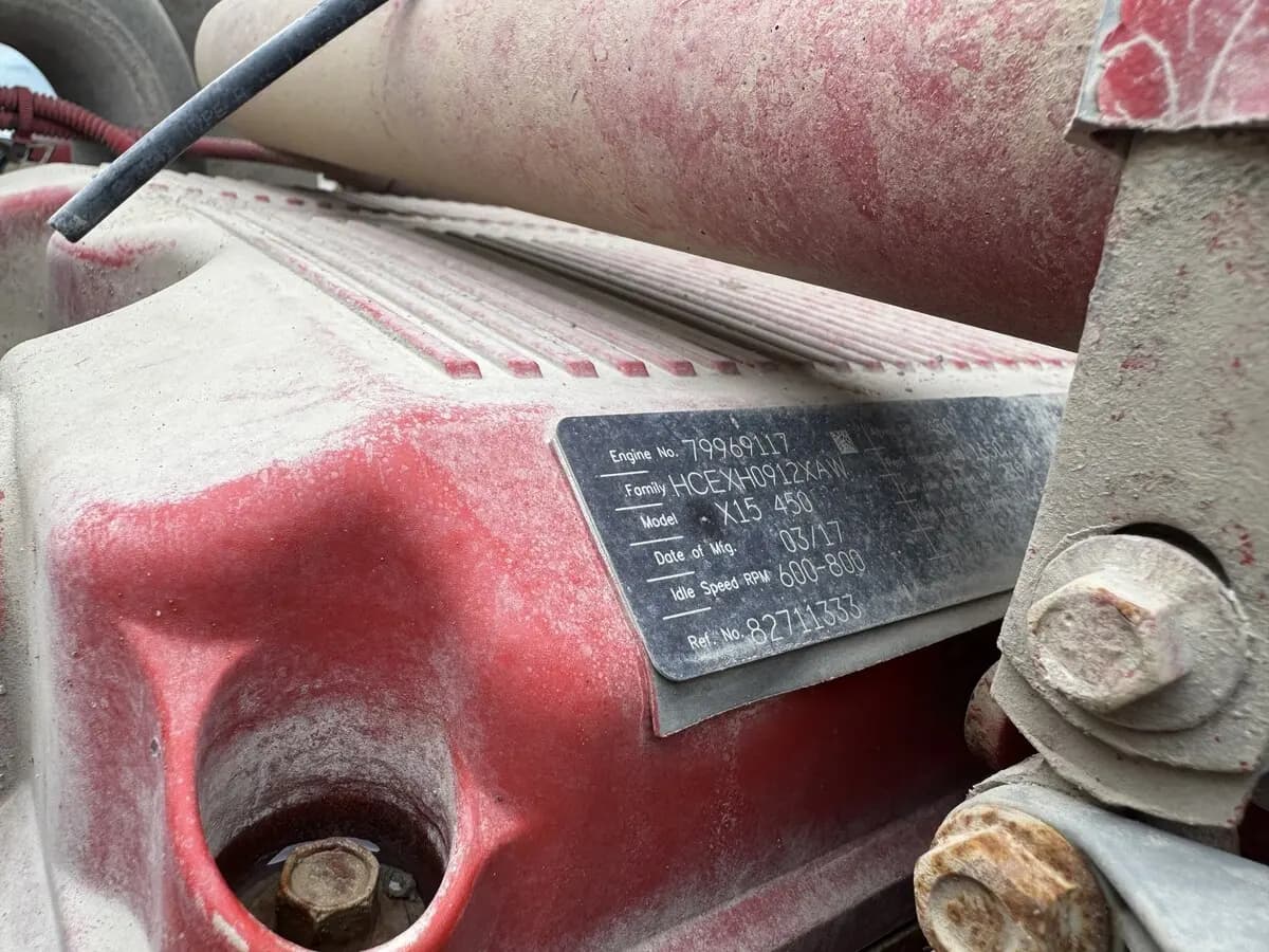 2018 International HX — photo 19