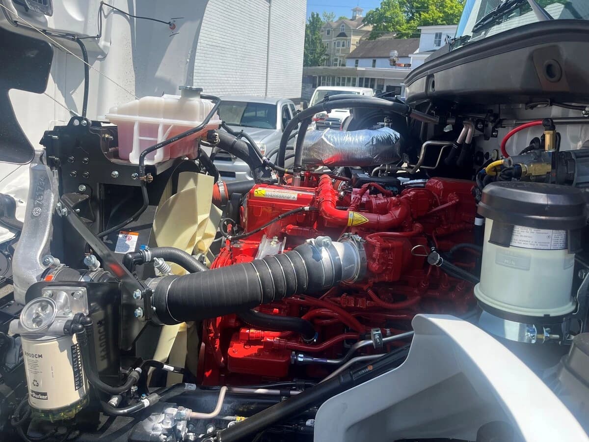 2026 Hino L7 — photo 9