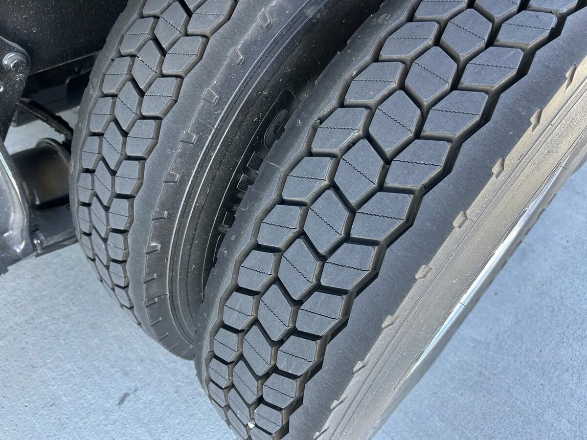 2019 Freightliner 122SD — photo 7