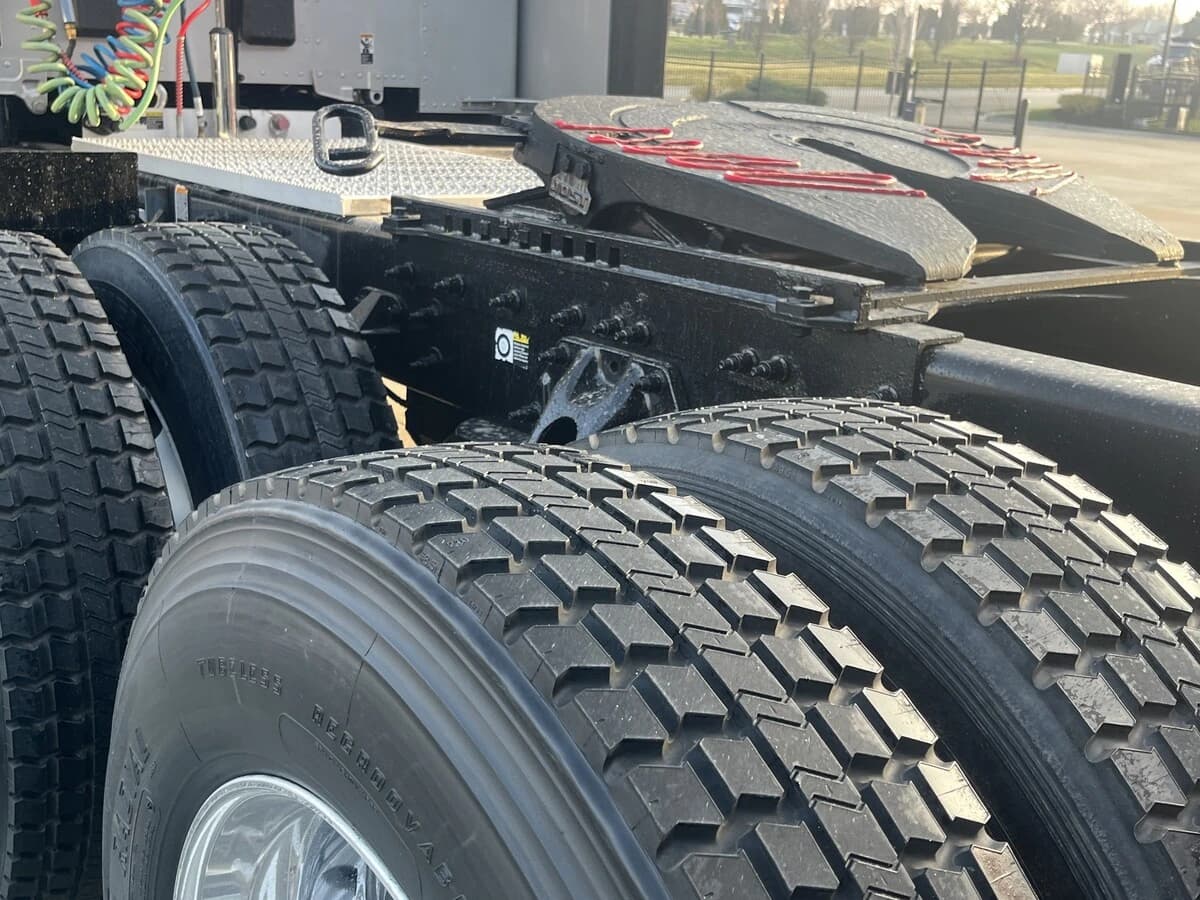 2023 Peterbilt 579 — photo 6