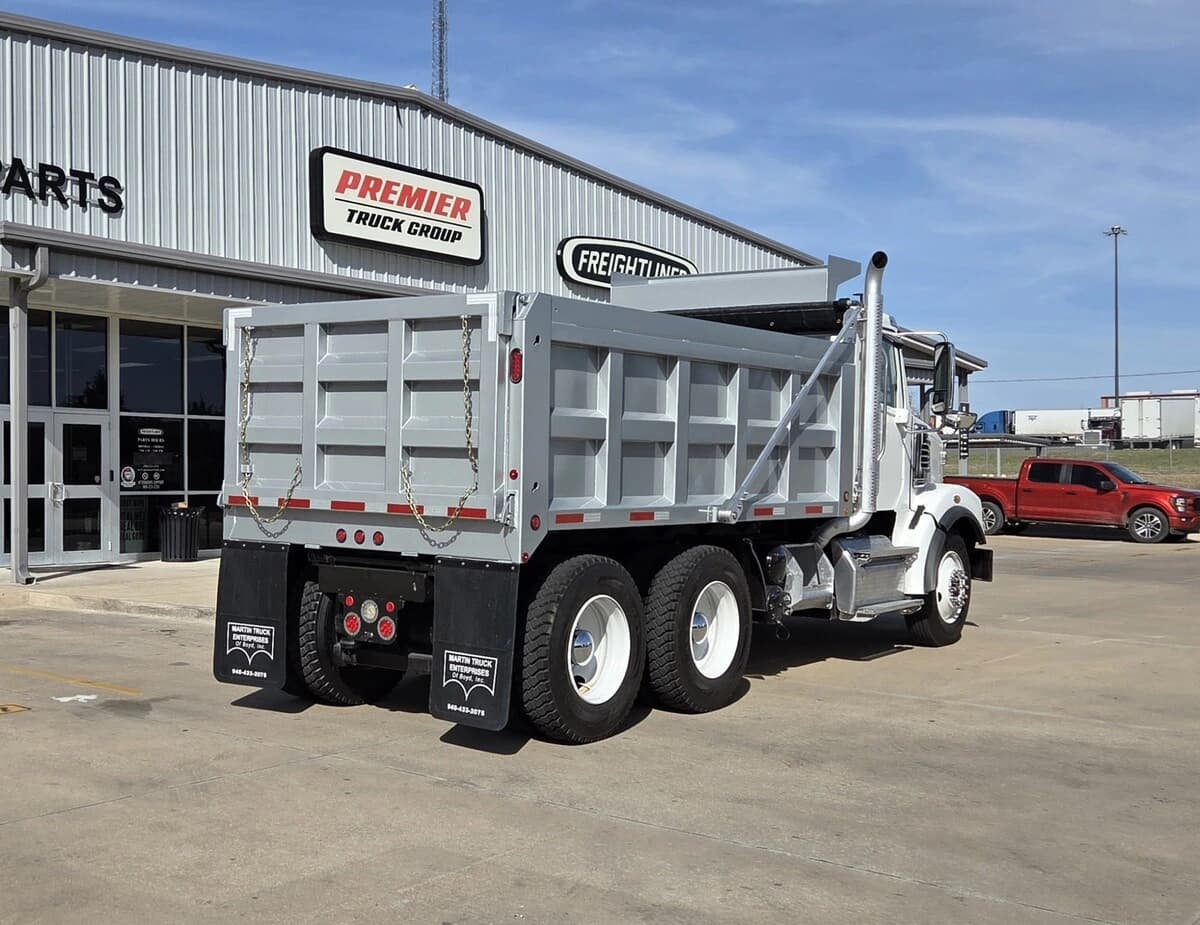 2021 Freightliner 122SD — photo 5