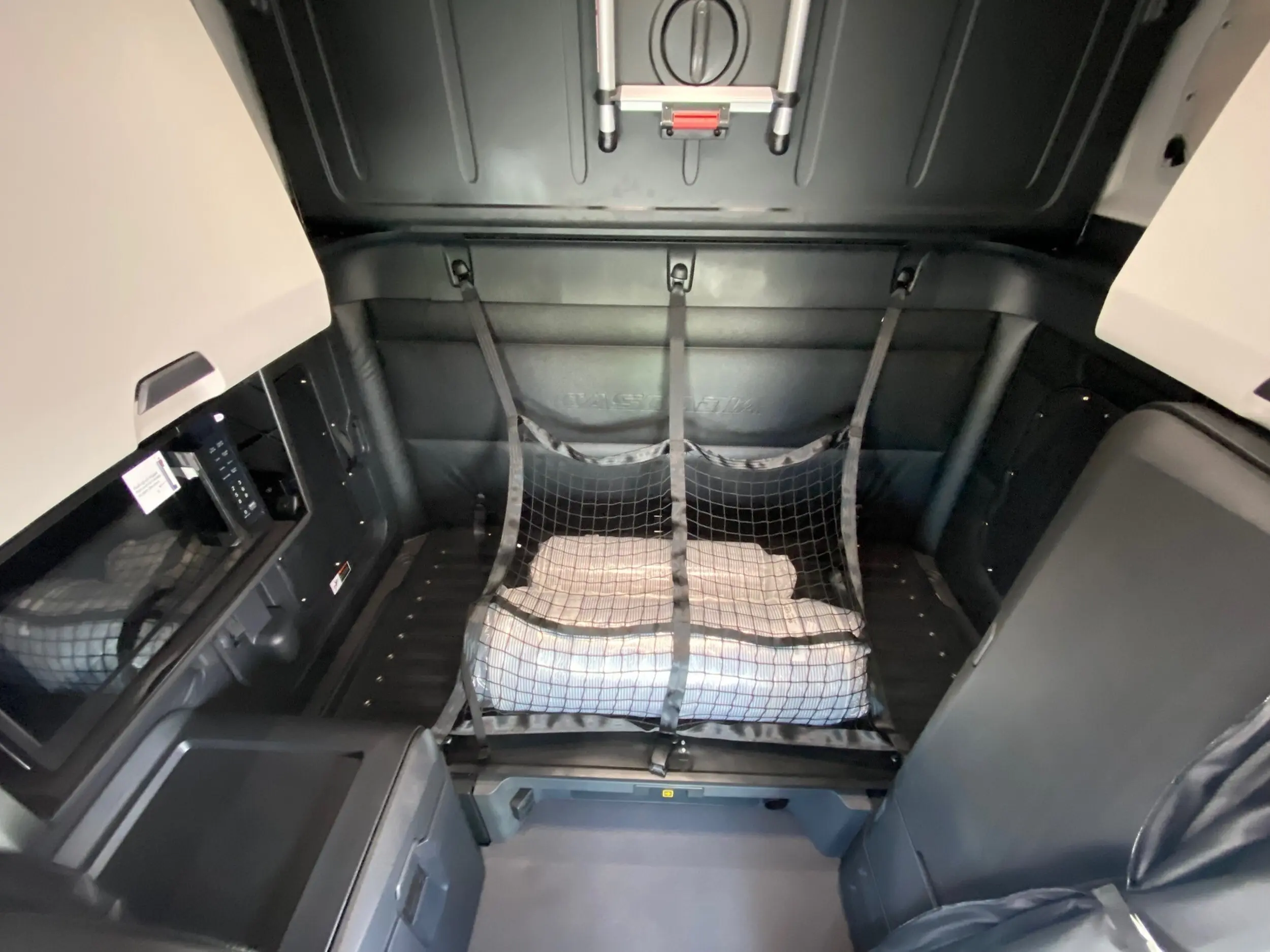 2026 Freightliner Cascadia — photo 21