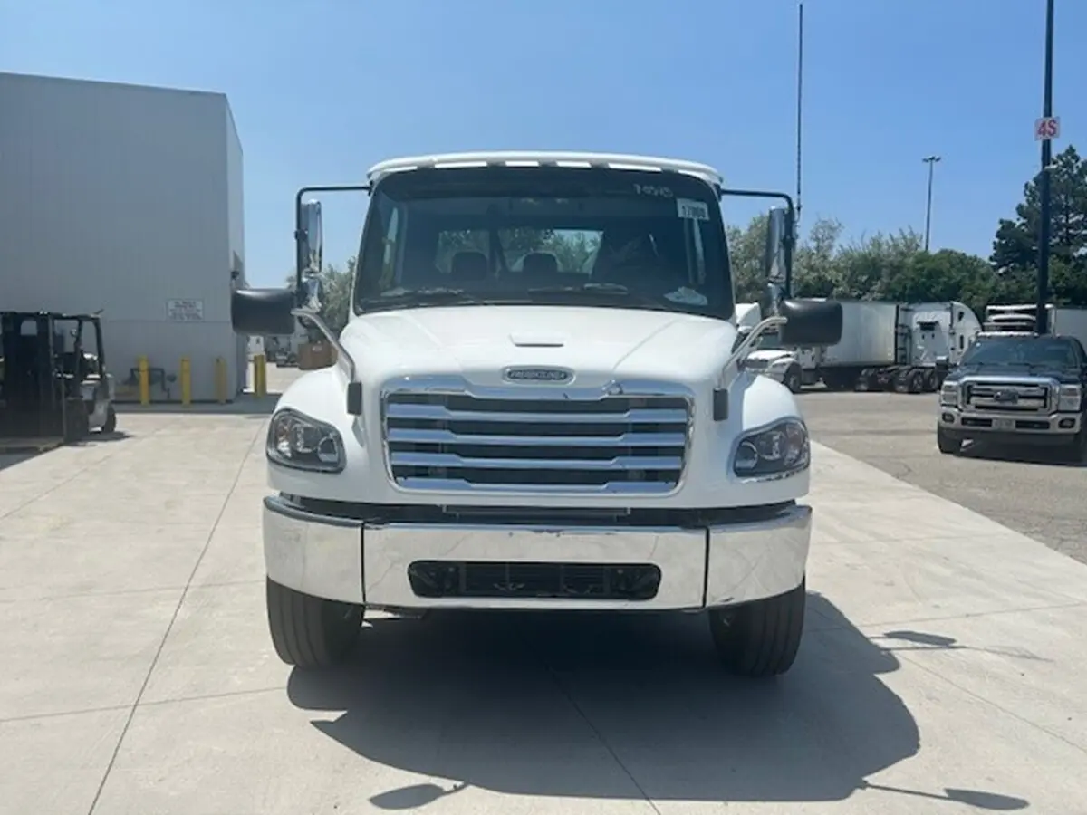 2026 Freightliner M2 106 — photo 5