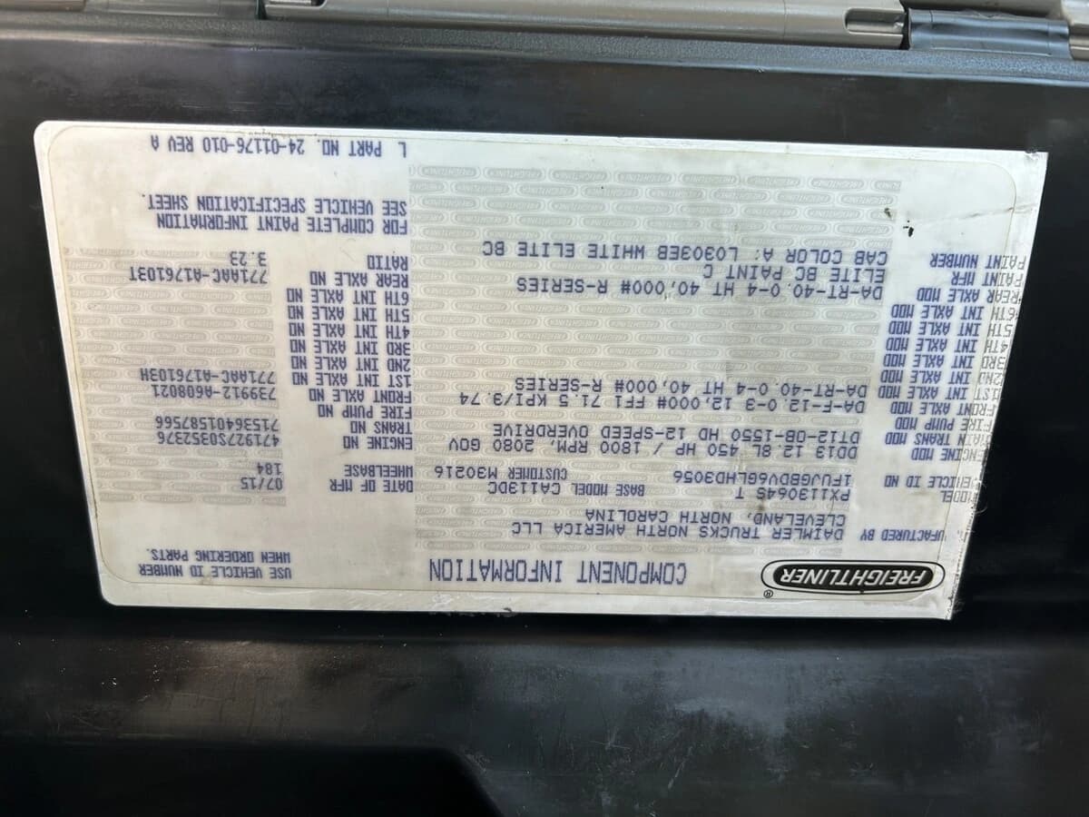 2016 Freightliner Cascadia — photo 32