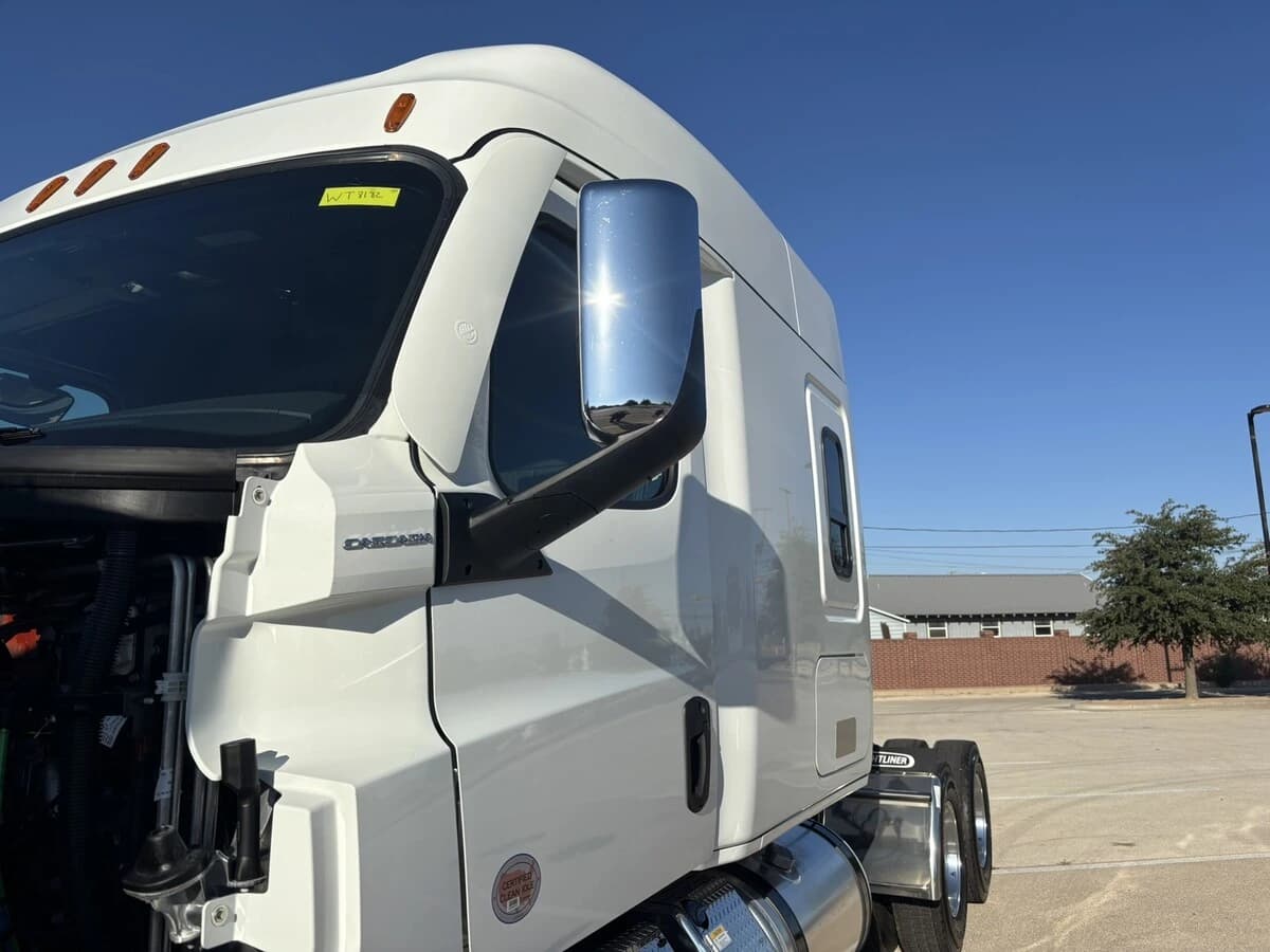 2026 Freightliner Cascadia — photo 23
