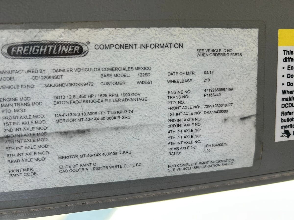 2019 Freightliner 122SD — photo 19