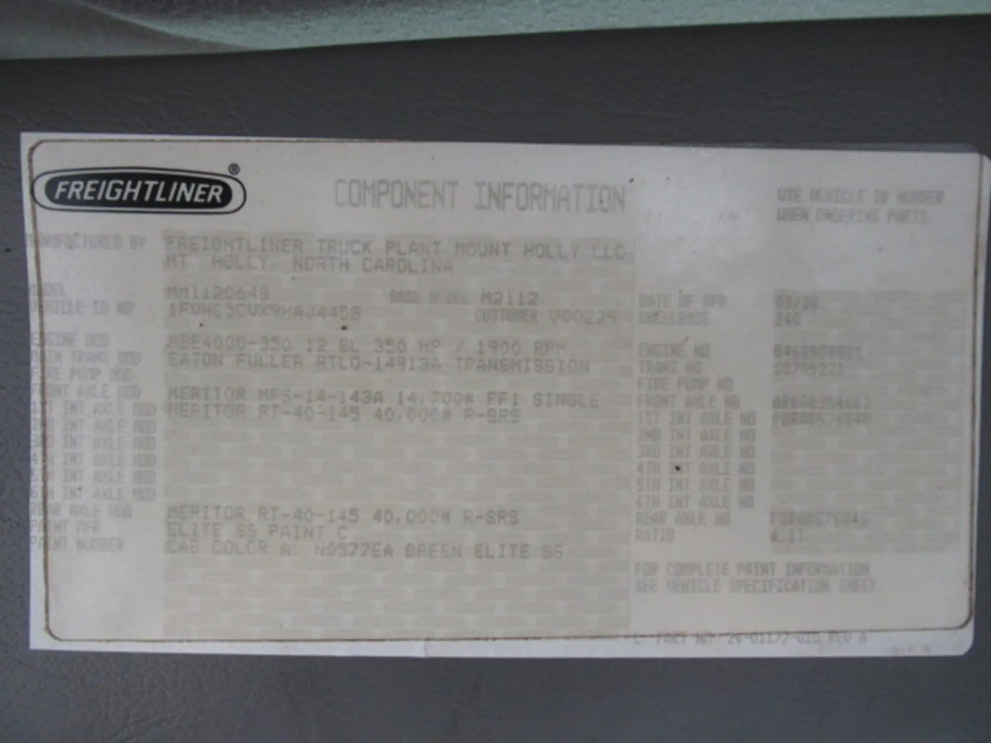 2009 Freightliner M2 106 — photo 14