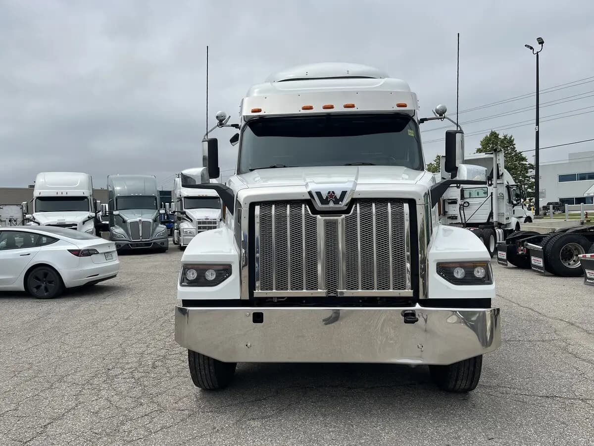 2024 Western Star 49X — photo 2