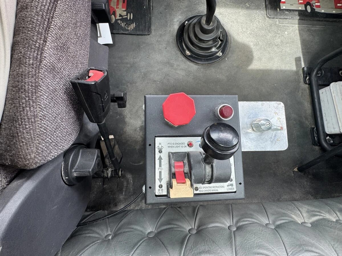 2020 Western Star 4700 — photo 25