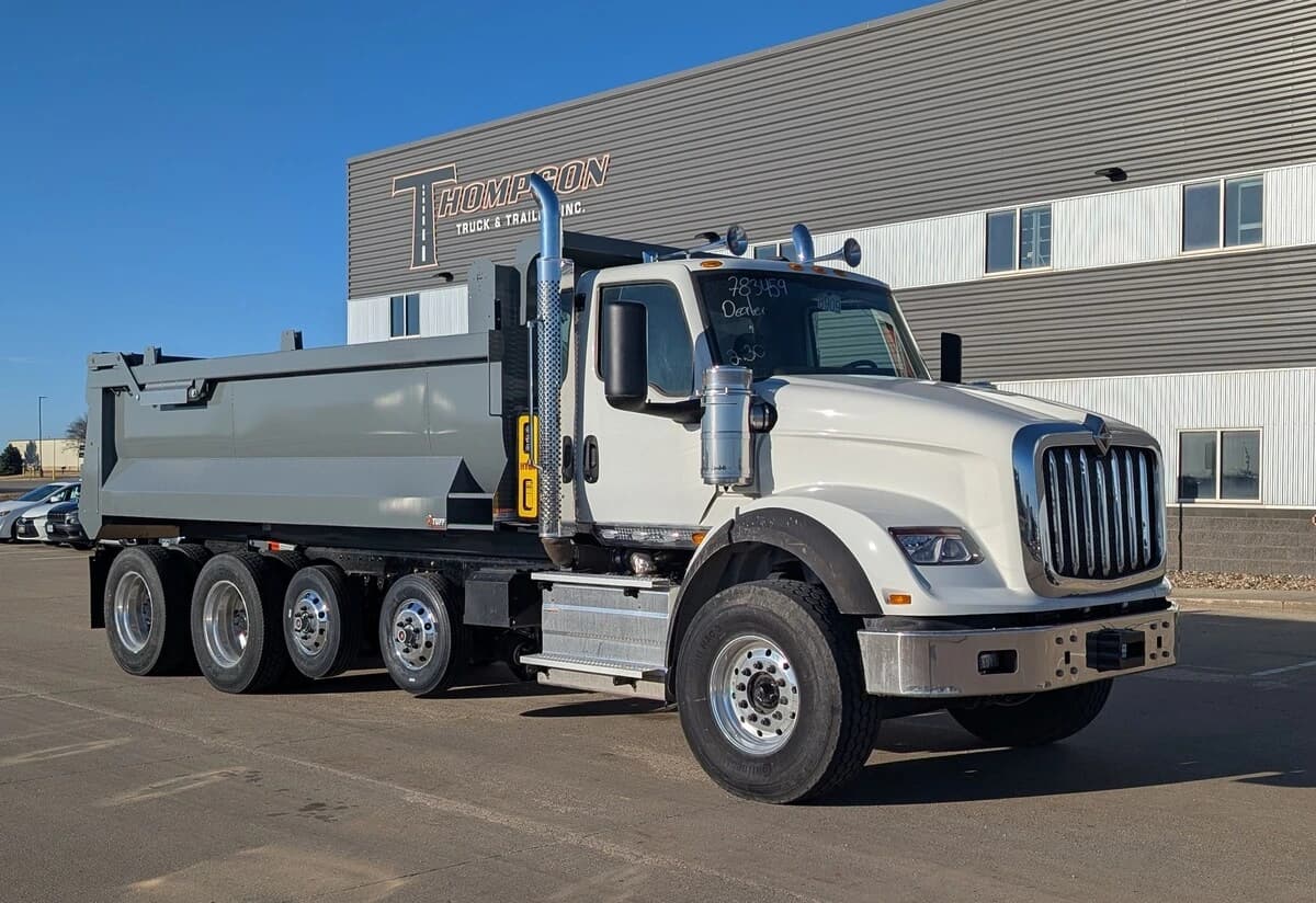 2025 International HX — photo 6