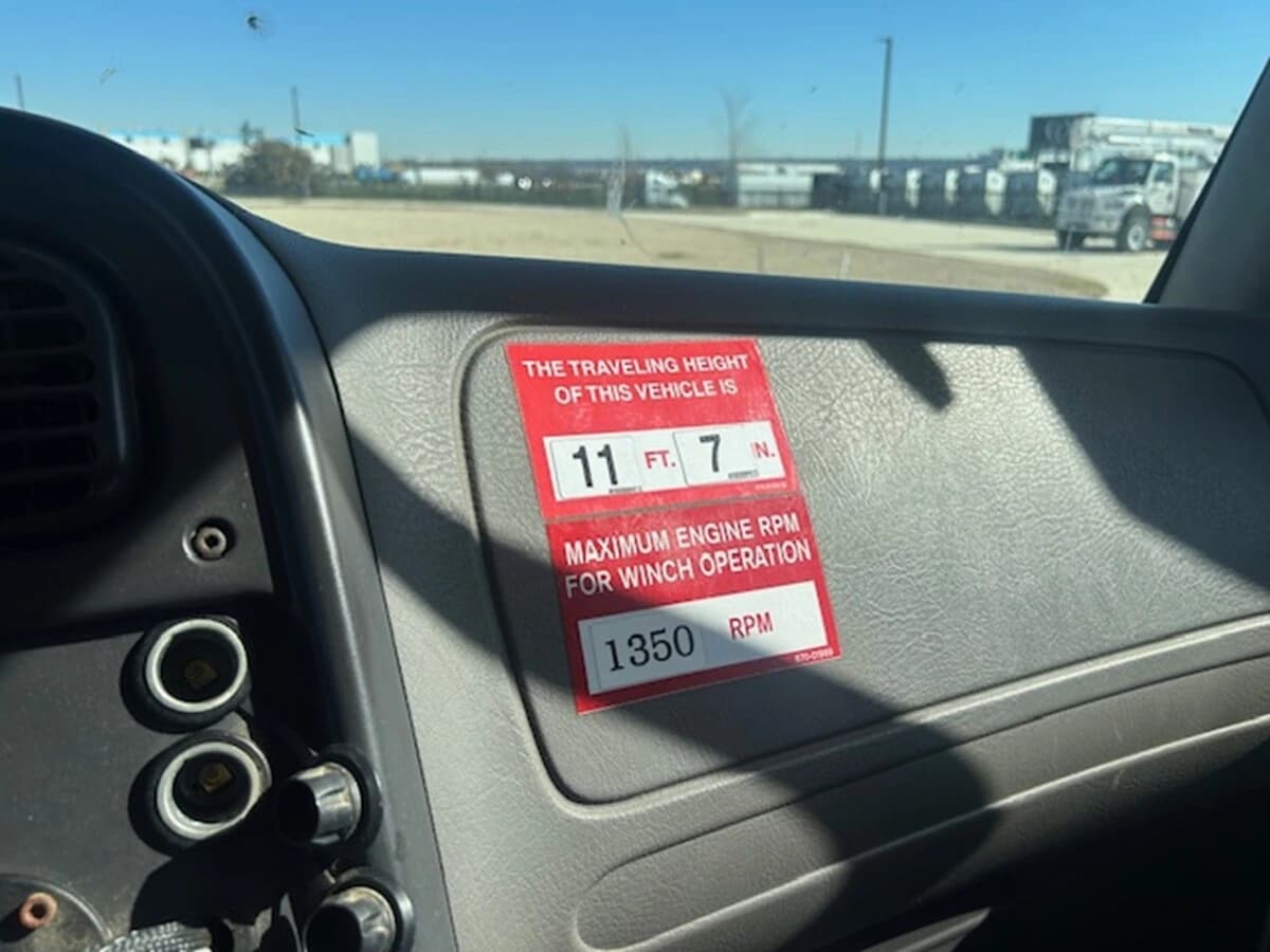 2020 Freightliner M2 106 — photo 19