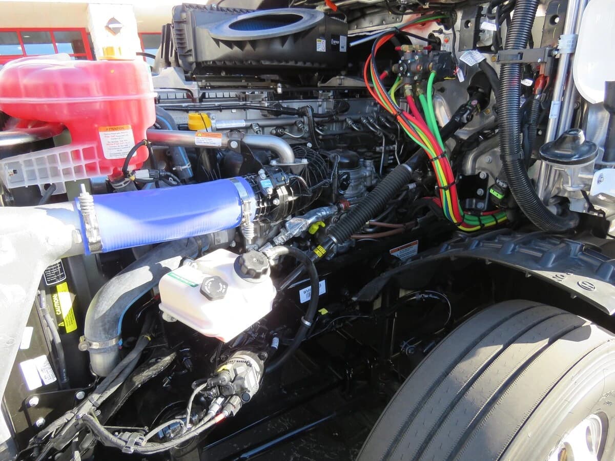 2026 Freightliner Cascadia — photo 12