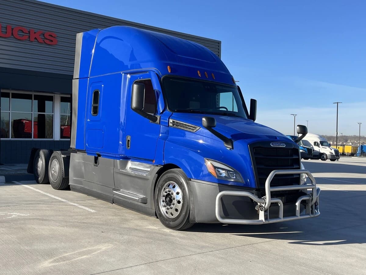 2022 Freightliner Cascadia — photo 16