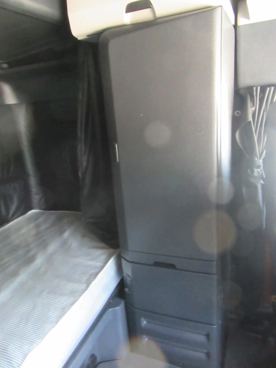 2025 Freightliner Cascadia — photo 24