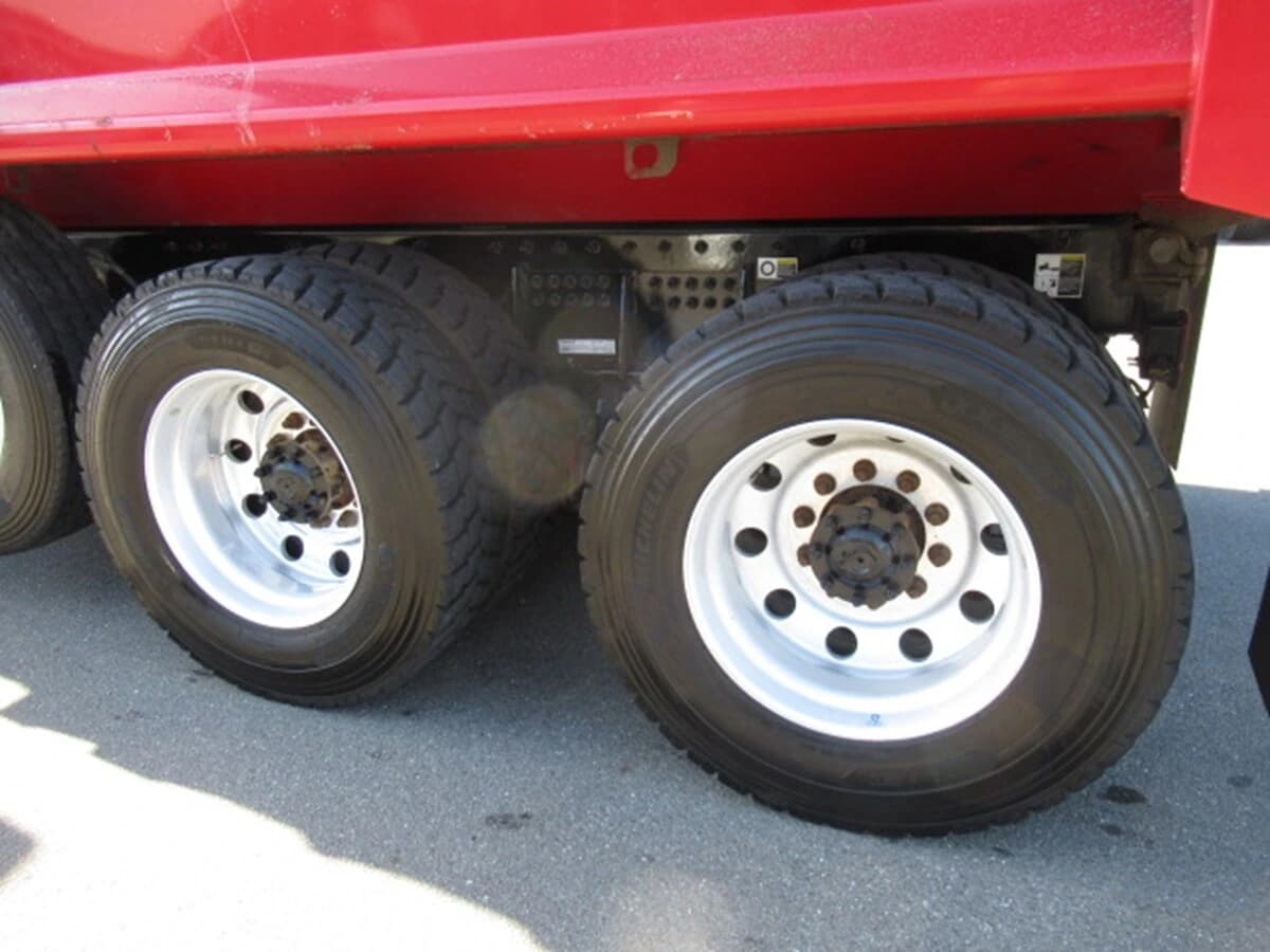 2022 Peterbilt 567 — photo 8