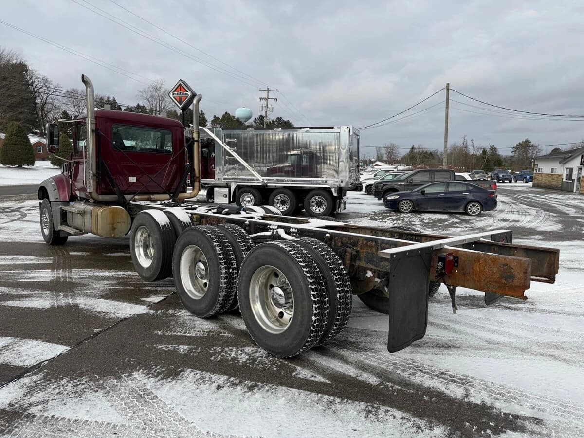 2019 Mack Granite — photo 5