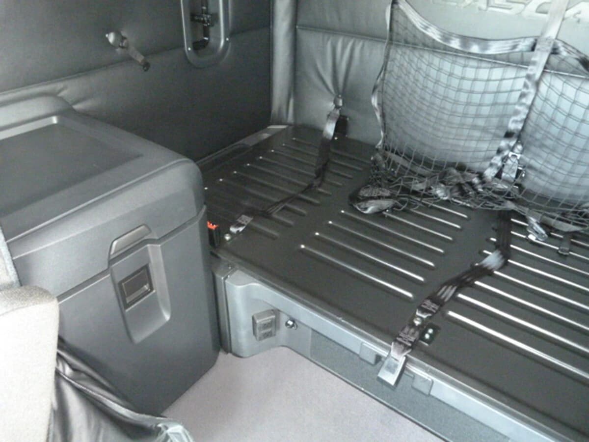 2026 Freightliner Cascadia — photo 13