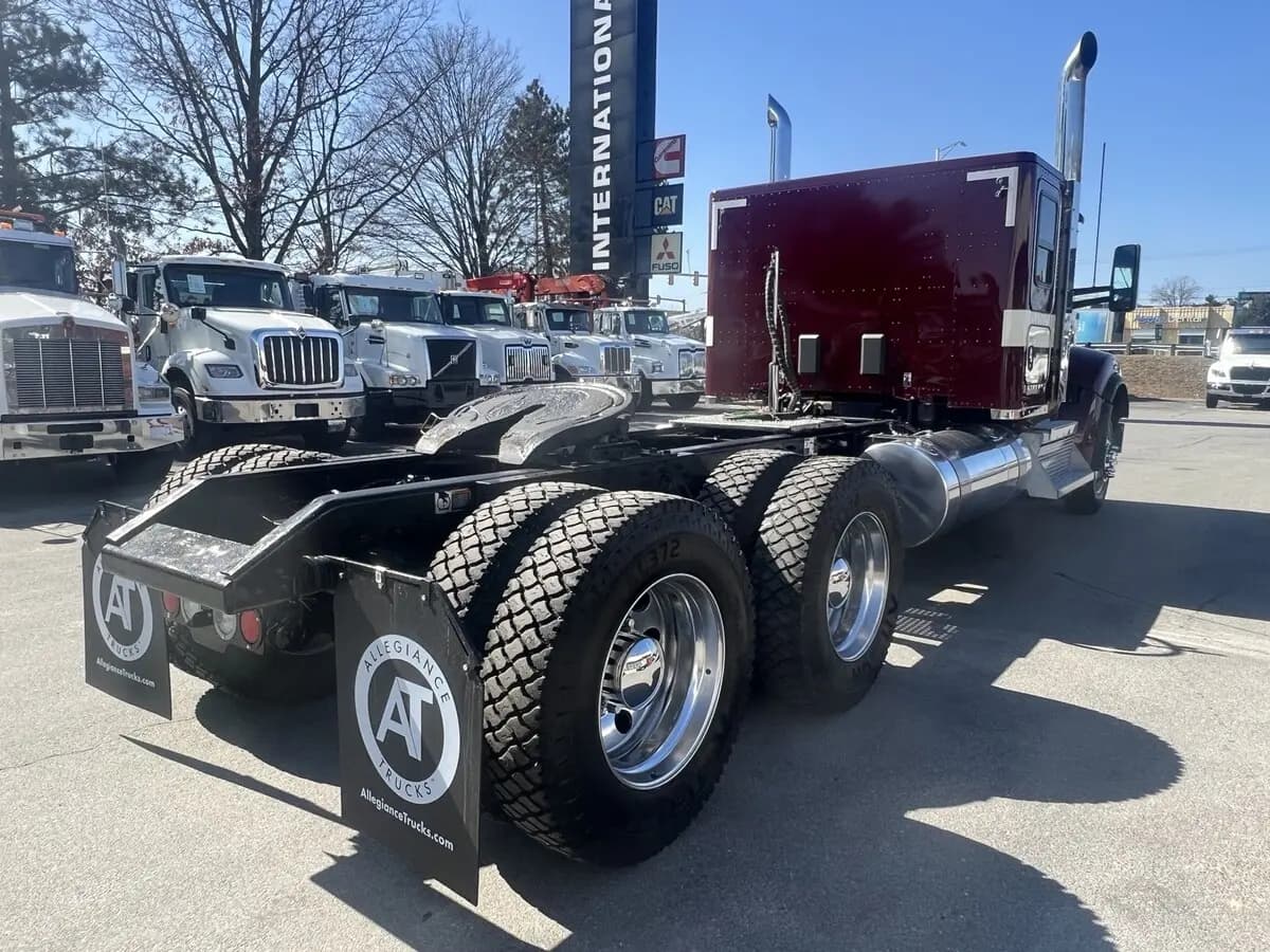 2024 Kenworth W900 — photo 18
