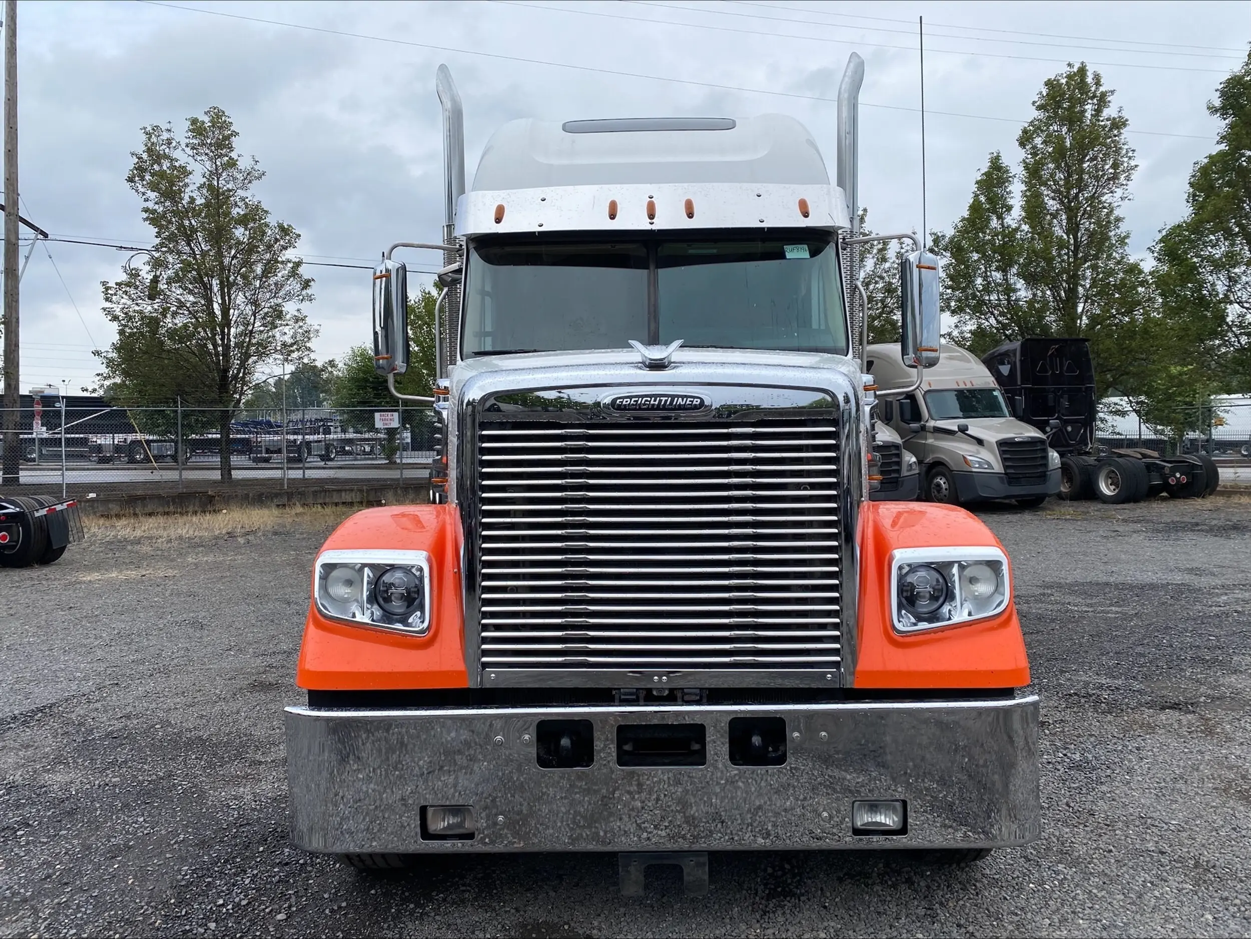 2023 Freightliner 122SD — photo 9