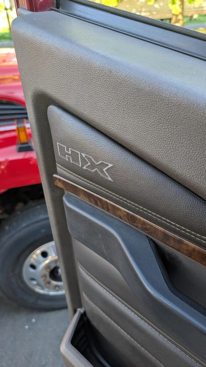 2019 International HX — photo 22