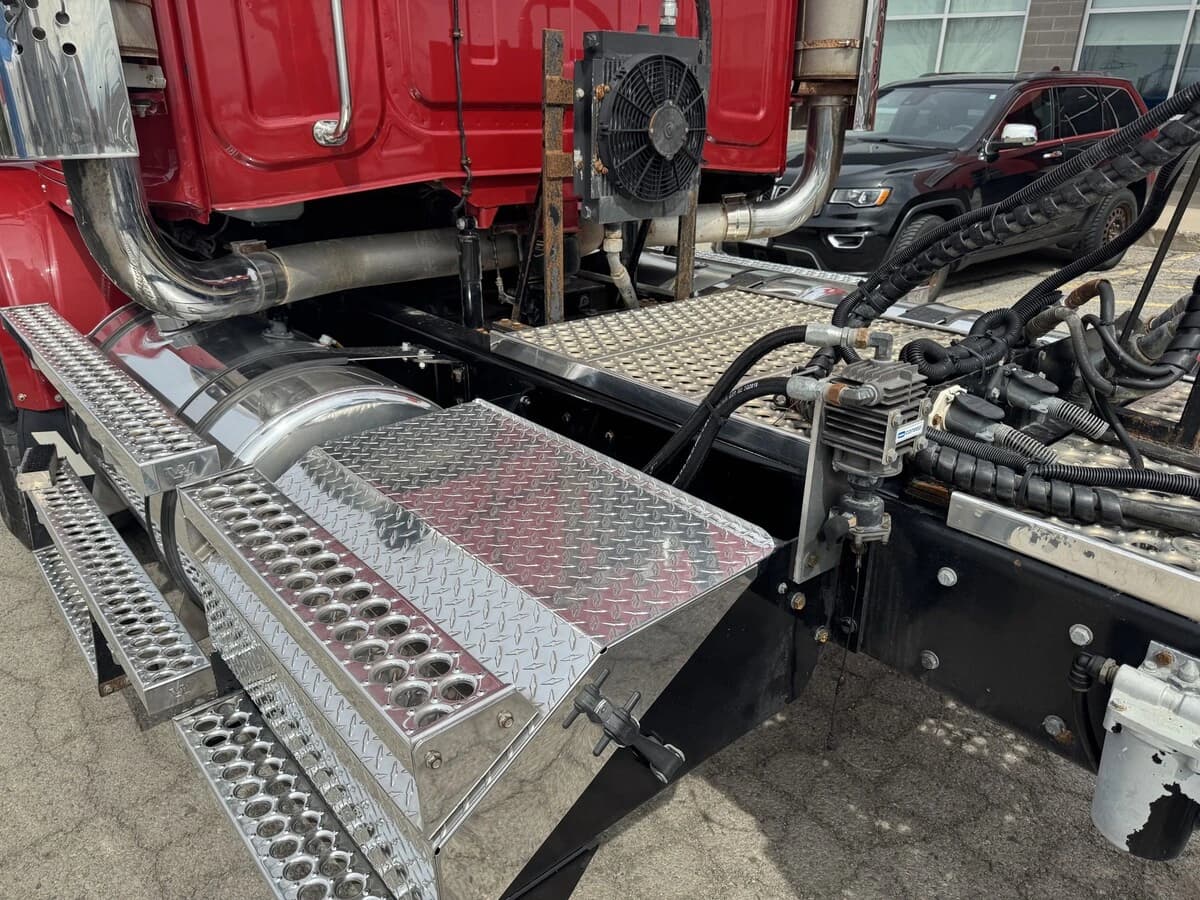 2020 Western Star 4700 — photo 17