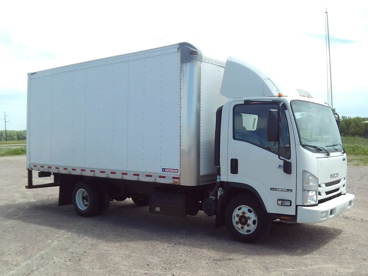 2018 Isuzu NPR — photo 3