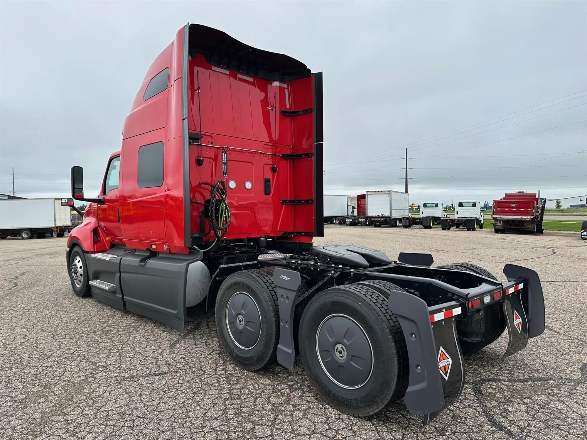 2026 International LT — photo 3