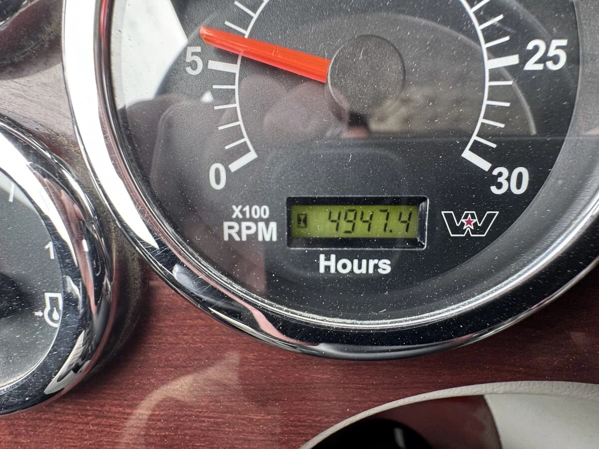 2020 Western Star 4700 — photo 22