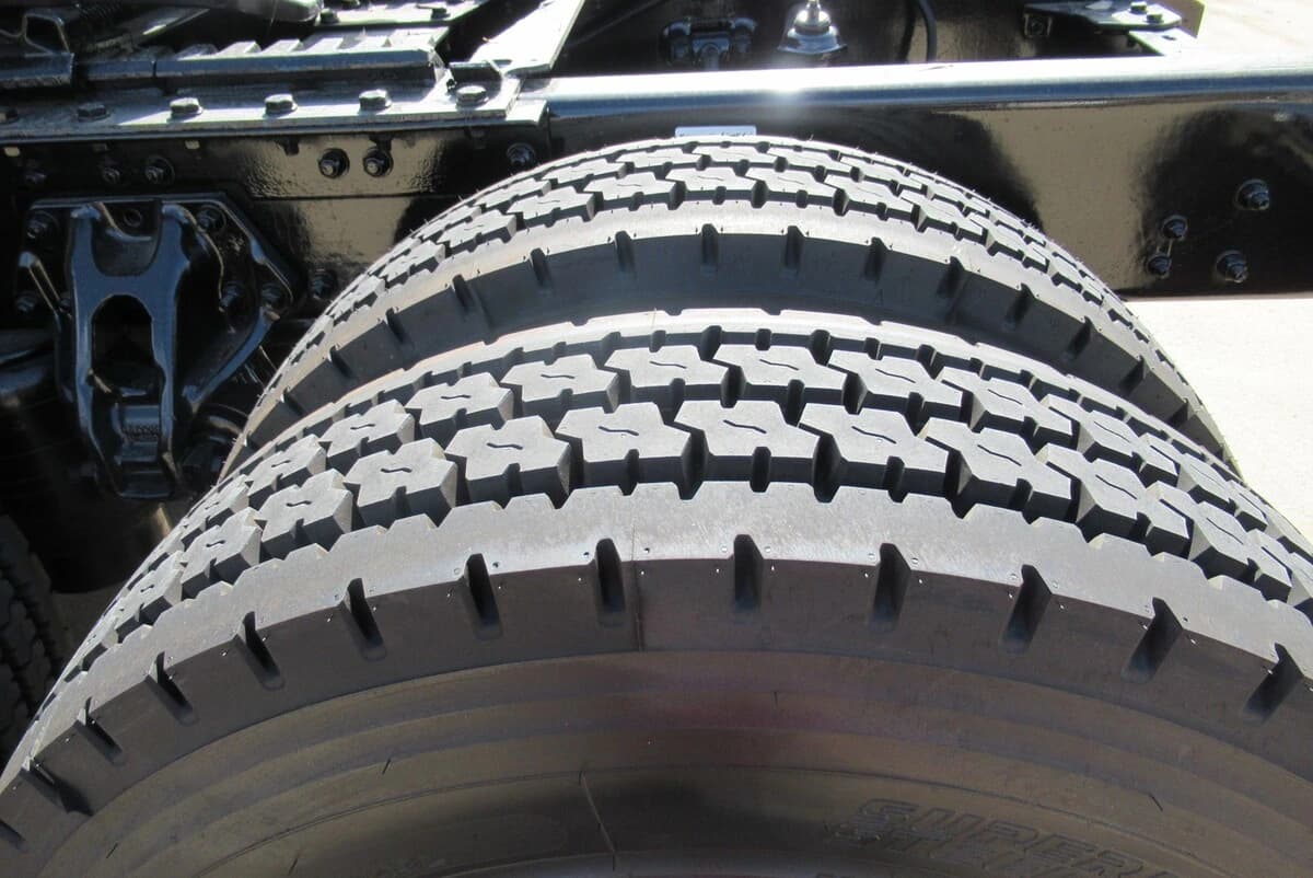 2023 Kenworth T680 — photo 11