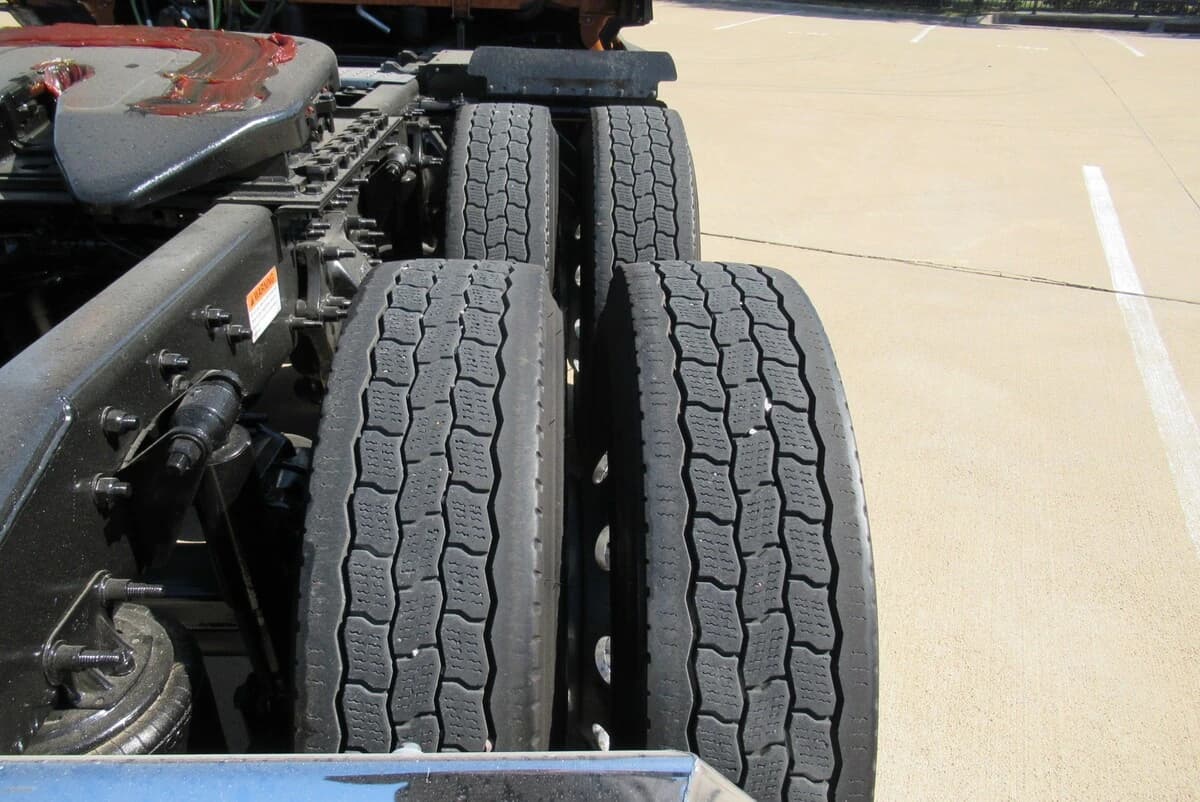 2025 Freightliner Cascadia — photo 15