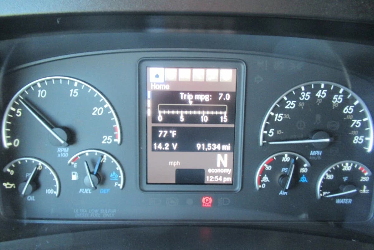 2025 Freightliner Cascadia — photo 19