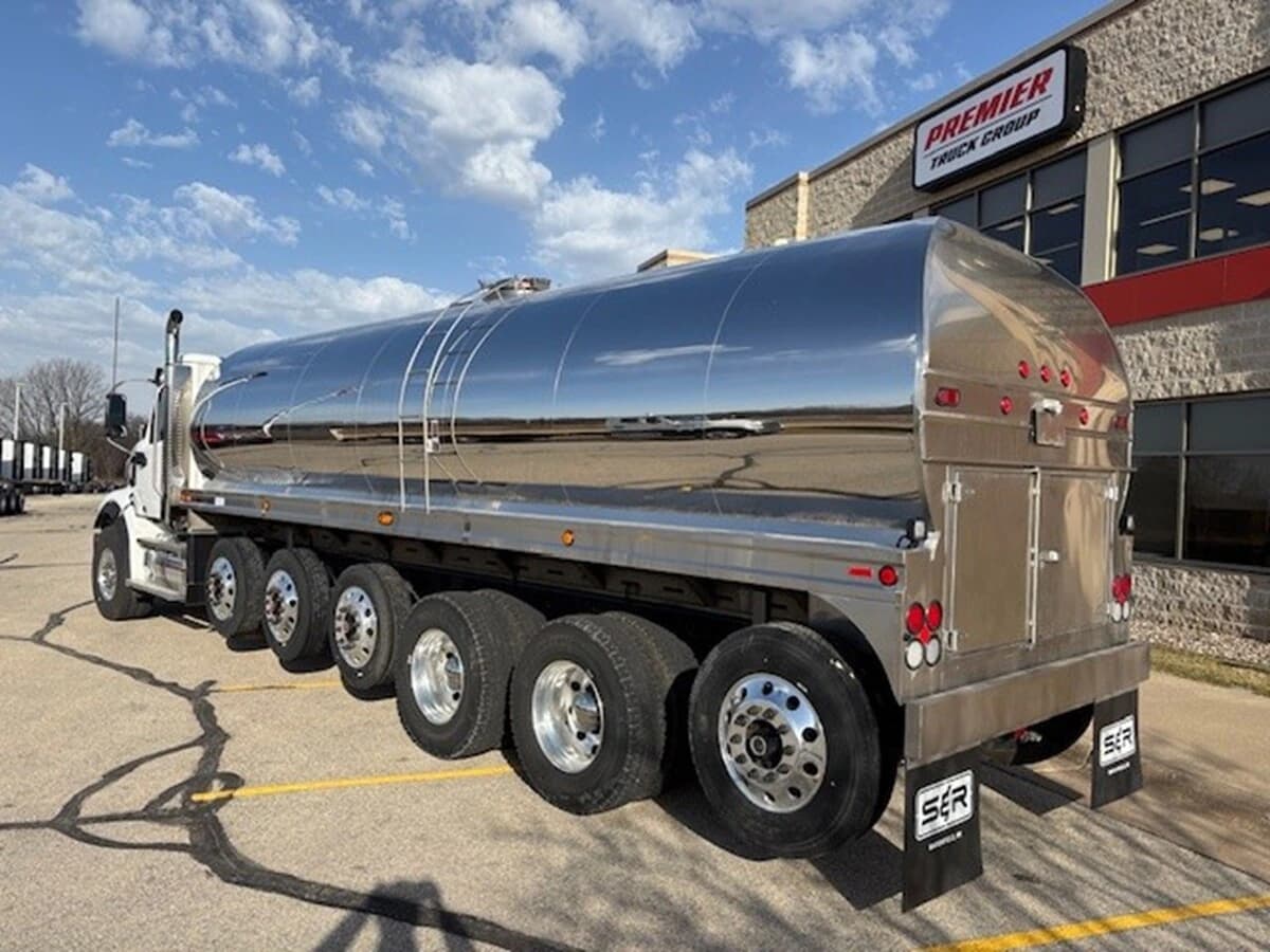 2025 Western Star 49X — photo 9