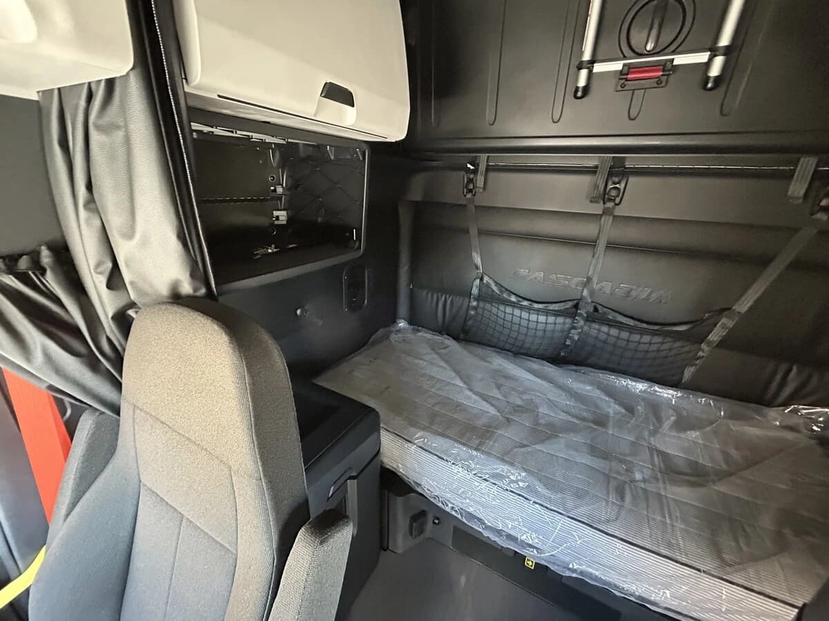 2026 Freightliner Cascadia — photo 19