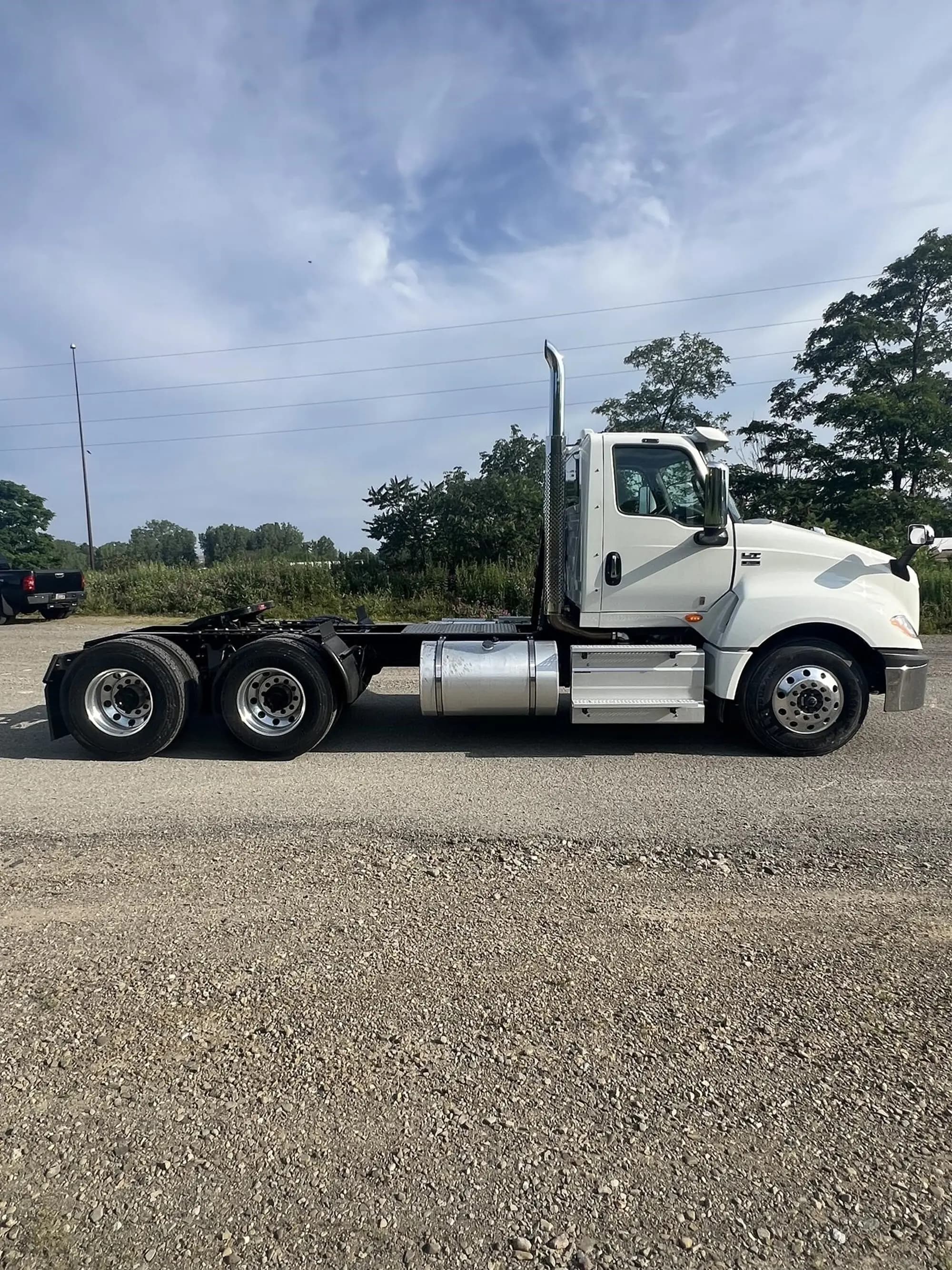 2025 International LT — photo 5