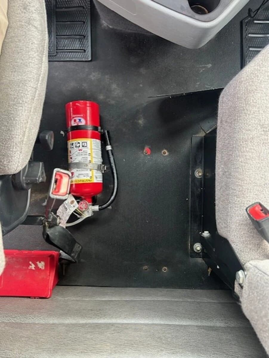 2021 Freightliner 122SD — photo 16