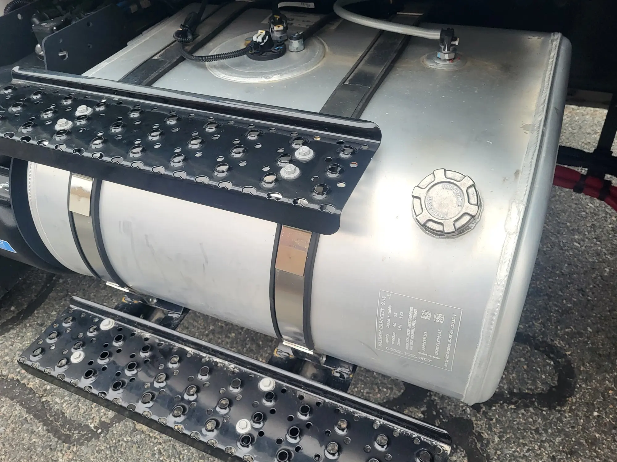 2025 International MV — photo 15