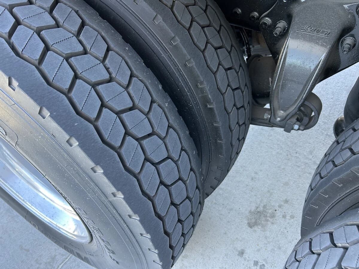 2019 Freightliner 122SD — photo 6