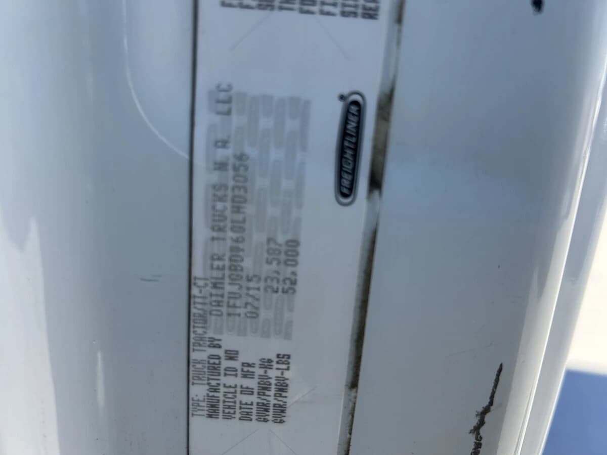 2016 Freightliner Cascadia — photo 15