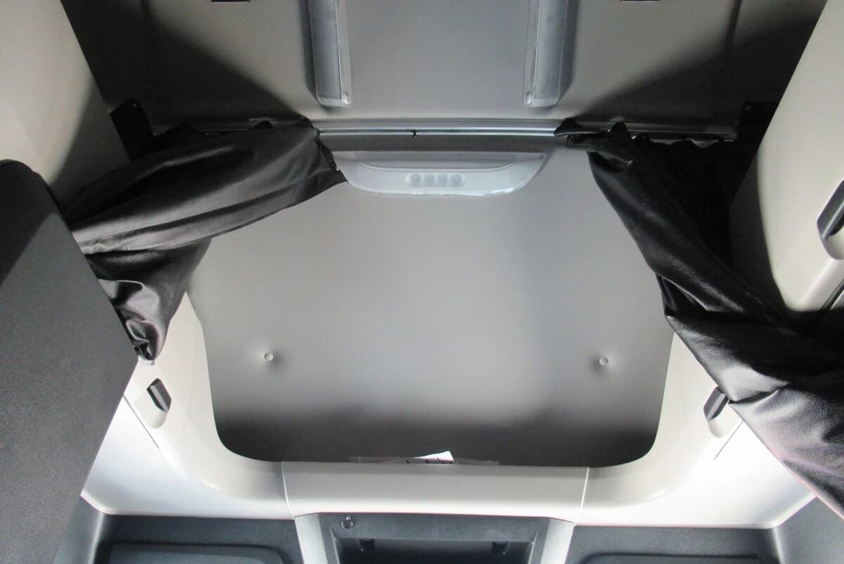 2025 Freightliner Cascadia — photo 26