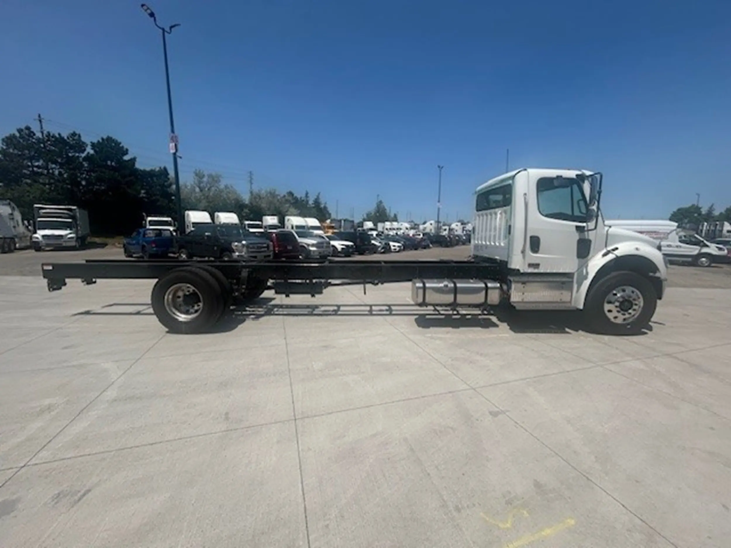 2026 Freightliner M2 106 — photo 6