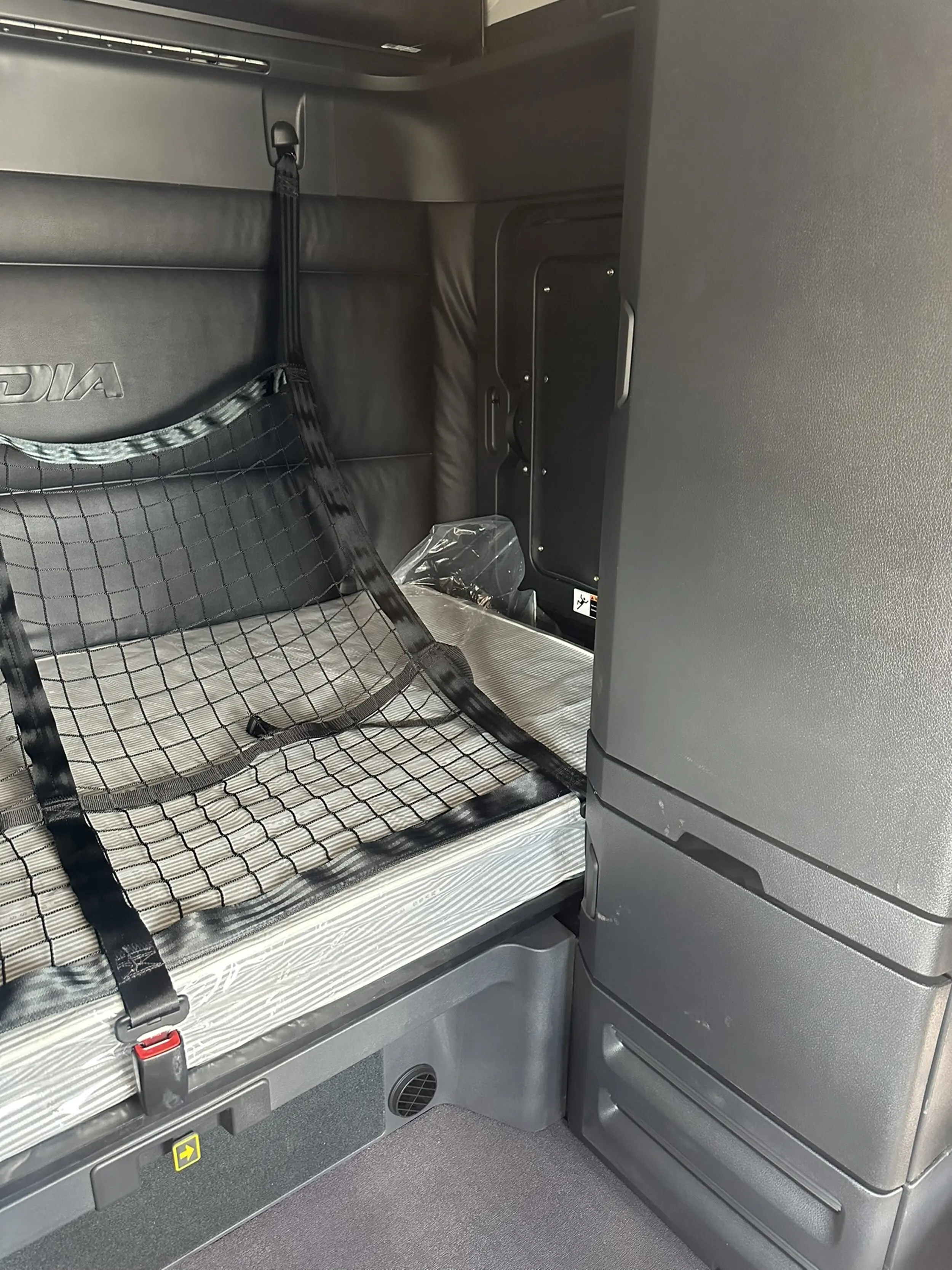 2026 Freightliner Cascadia — photo 15