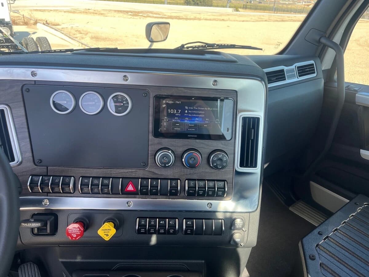 2026 Western Star 49X — photo 11