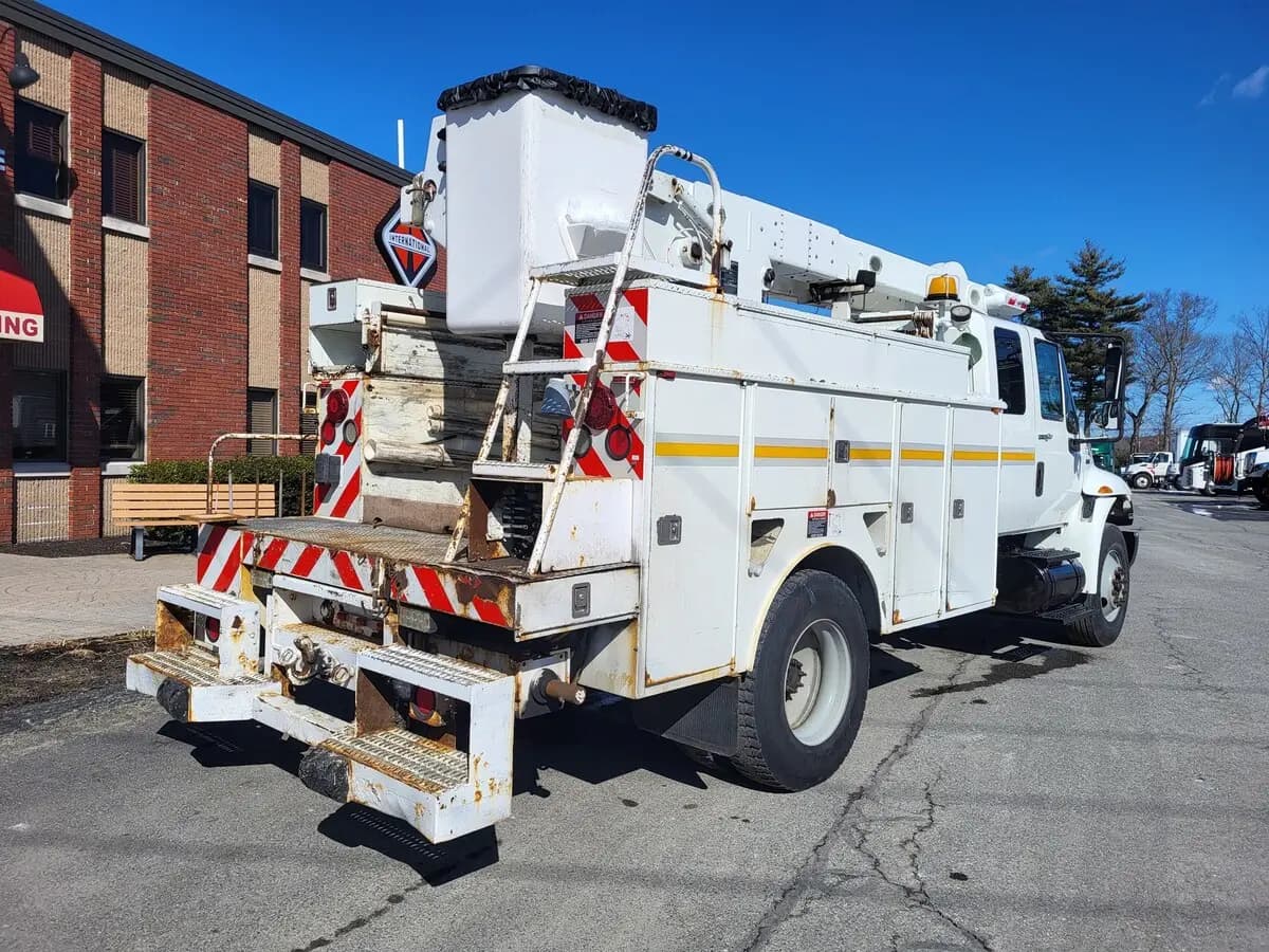 2010 International 4300 — photo 9