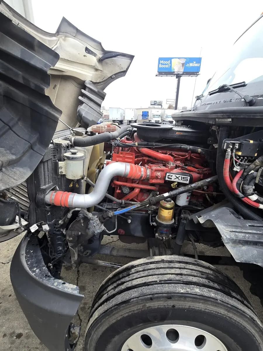 2019 International LT — photo 10