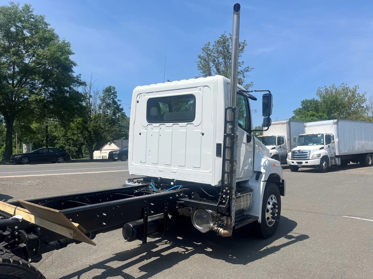 2026 Hino L7 — photo 5