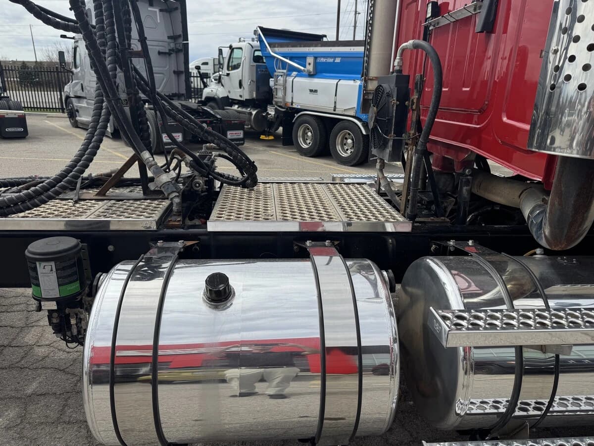 2020 Western Star 4700 — photo 8