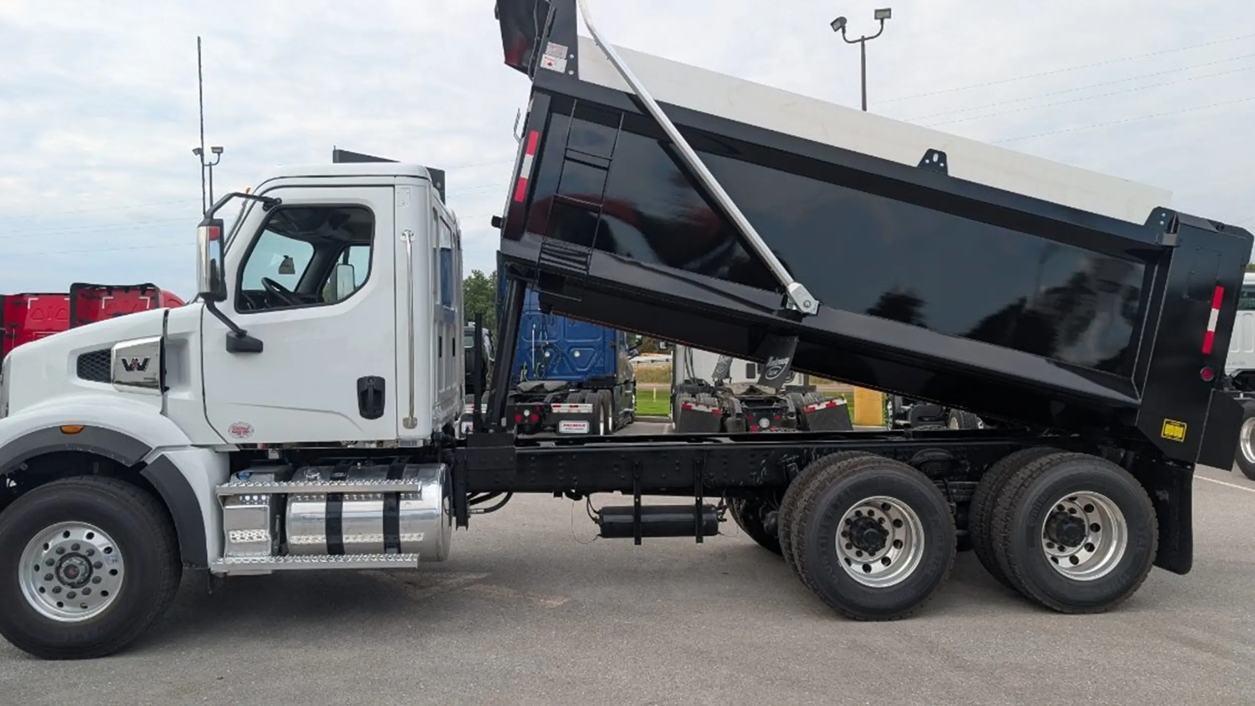 2026 Western Star 47X — photo 2