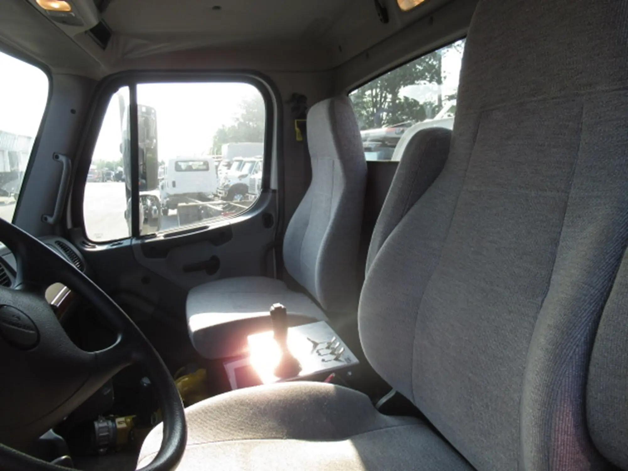 2017 Freightliner — photo 22