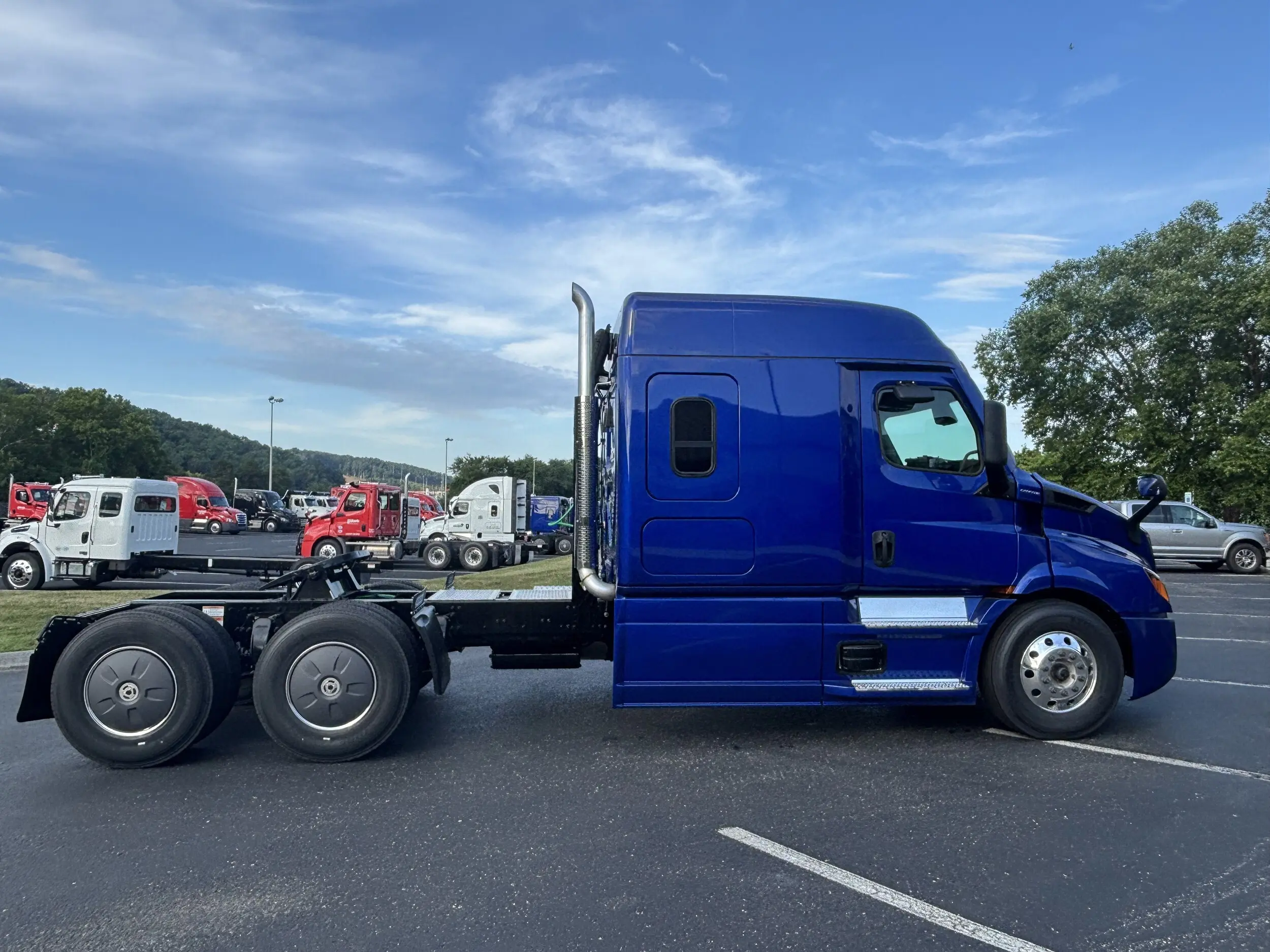 2026 Freightliner Cascadia — photo 6