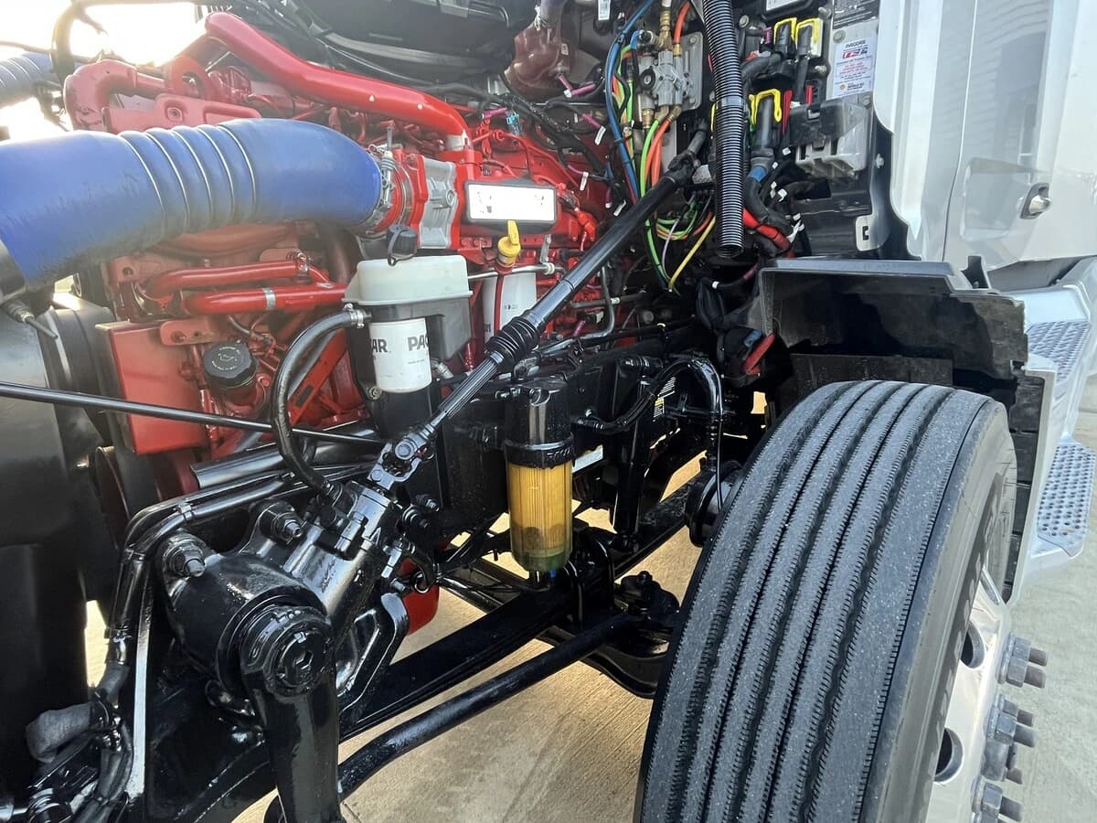 2023 Peterbilt 579 — photo 13